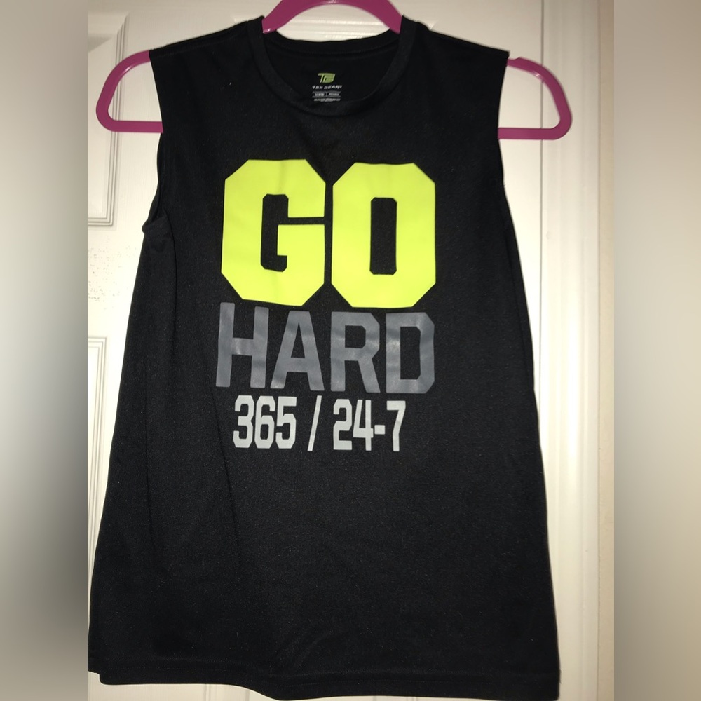 🦖2 for $7🦖Tek Gear tank top size large 14/16